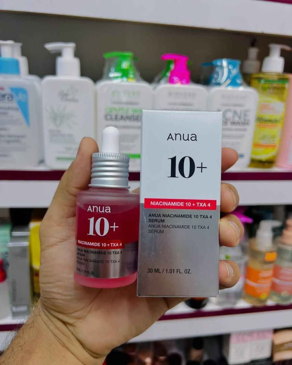 ‏Anua Niacinamide 10% + TXA 4% Dark Spot CORRECTING Serum🇰🇷 💯

🟥 سيروم تصحيح البقع الداكنة
قولي وداعًا للبقع الداكنة العنيدة، وفرط التصبغ ، والبقع الشمسية، ولون البشرة الغير متساوي، وتغير لون البشرة
والبشرة الباهتة مرة واحدة وإلى الأبد مع أحدث سيروم من Anua البراند الكوري يحتوي على 10% من النياسيناميد و4 % من حمض الترانيكساميك

🟥سيروم النياسيناميد 10% من انوا 
اقوى انواع السيرومات الكورية الذي يعمل على معالجة التصبغات والبقع والمسامات والحبوب والتفتيح والترطيب للبشره..

🟥حاربي فرط التصبغ باستخدام هذا السيروم المصنوع من النياسيناميد بنسبة 10% وحمض الترانيكساميك بنسبة 4%، مما يستهدف تقليل البقع الداكنة وندبات حب الشباب.

🟥معزز بالألفا أربوتين لتفتيح البشرة وتوحيد لونها، كما أنه يتميز بحمض الهيالورونيك والزيوت النباتية لتوفير الرطوبة وفوائد تلطيف للبشرة.

🟥 سيروم مائي محمل بـ 2% أربوتين للمساعدة في تصحيح لون البشرة الغير متساوي عن طريق الحد من إنتاج الميلانين .
➕ملمس خفيف بدون لزوجة.

✔️طريقة الاستخدام:💯
1. ضعي بضع قطرات على المناطق المتضررة وقومي بزيادة فترة الاستخدام تدريجيًا وفقًا لذلك.
2. استخدميه في الصباح او الليل قبل المرطب.
3. يمكن استخدامه يوميًا ولكن توقفي في حالة حدوث اي تهيج على البشرة .
4. عند استخدامه في الصباح، تأكدي من وضع كريم حماية من الشمس بدرجة SPF30 أو أعلى.
#الاصلي المنشأ كوري🇰🇷💯
السعر 14 الف
🚘يوجد خدمة توصيل لجميع محافظات العراق ٤ الاف🚘 البصرة, العراق


**إذا كنت صاحب هذا الإعلان وتريد حذفه لأي سبب، رجاءا أرسل رسالة إلى الدعم الفني**
