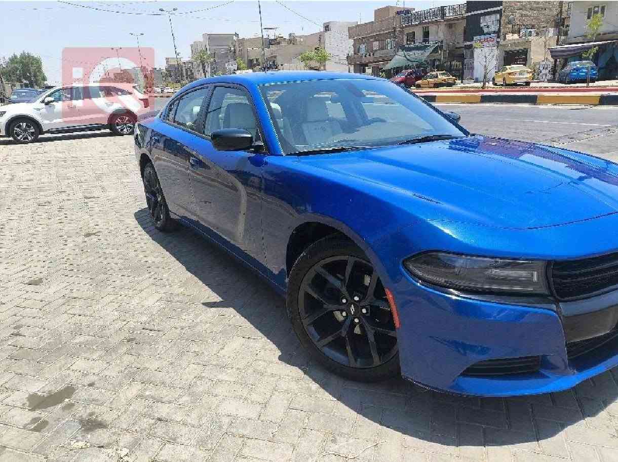 السلام عليكم
جارجر 2019 حادثها جاملغ خلفي 

بيها بارد جوة البك لايت 

سيارة بلاك توب لون مميز ازرك 

ويل 20 

وباقي المواصفات المعروفة 

مكانها بغداد البنوك 

السعر 190 وبيها مجال ( ما اكطع سعر بتلفون تجي تكلب وتشوف ) 

*********** 
واتس فقط
