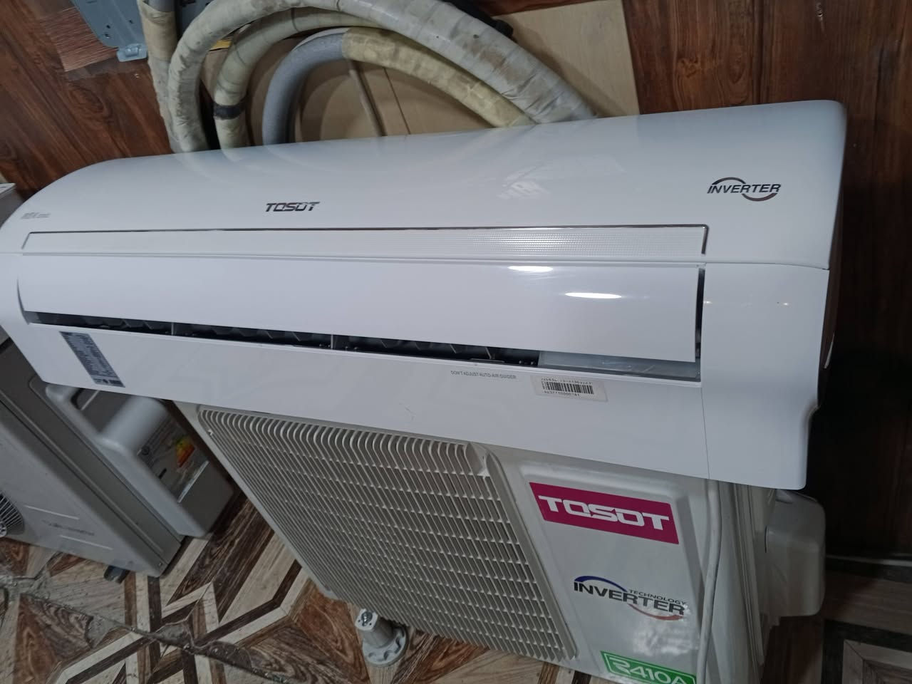 سبلت جداري واحد طن نوع توسوت انفيرتر تحكم انبيريه يشتغل على المولد ثنين انبير موديل 24 ستعمال شهر على وضع الشركه مكفول من اي تصليح تبريد ثلج حار بارد ماطور بلادي غاز مقفول سعر 450 المكان غزاليه نهاية شارع المركز انتصال او واتساب ***********
