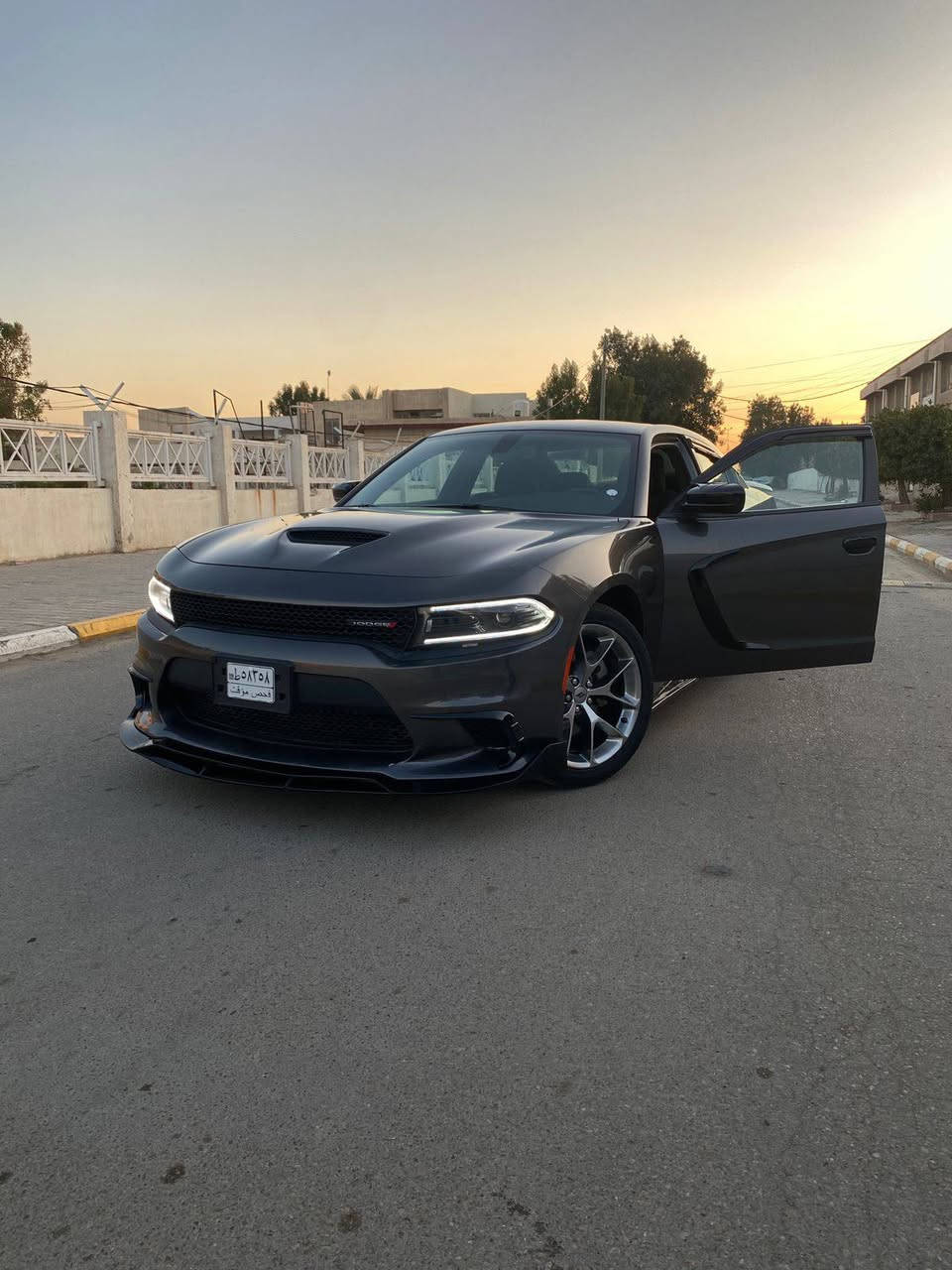 السلام عليكم
دوج تشارجر 2023 GT 
وارد أمريكي
ماشية 57 الف
بيع فقط بدون مراوس موصفات ال GT معروفه محرك 3600  فول ماعده الفتحة تحكم ستيرن شاشه جبيرة وبيها بعد مواصفات حادثها جاملغ وباب السيارة جاهزة 
من كلشي كير ومحرك مكفولات مكانها بغداد الشعلة
السعر (260 ) 
 للاستفسار  الاتصال ع الرقم او واتساب 
*********** 
***********
