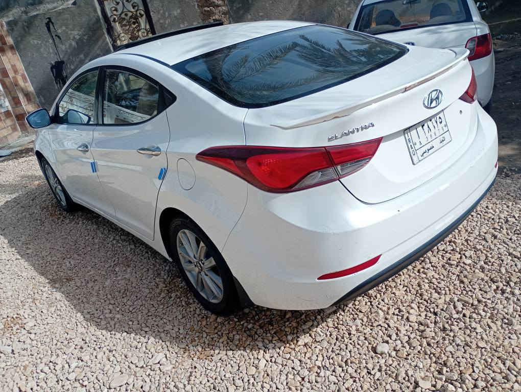 النترا 14 شكل 16فول كفاله عده البنيد
خليجي مكينه 1800 حداديه تخم تاير كير مكينه كفاله 

سعر 120  وبيه مجال بسيط مكاني الكفل ***********
