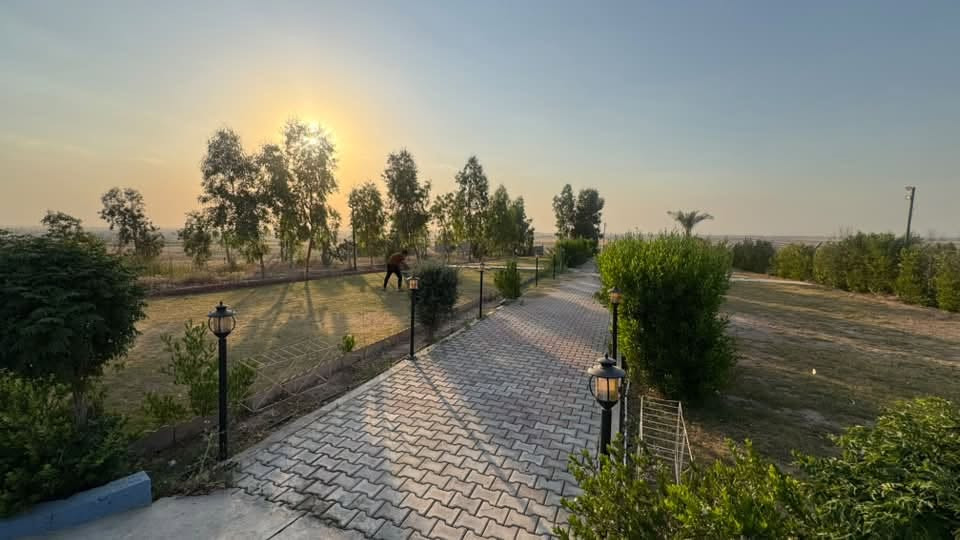 🌿 مزرعة للإيجار اليومي 🌿

إذا جنتو عائلة وتريدون تاخذون راحتكم وتقضون وقت هادئ ومميز 👨‍👩‍👧‍👦
أو جنتو شباب وتريدون لمّة حلوة وأجواء خاصة بيناتكم او عدكم حفلة او مناسبة.

مزرعة متكاملة وقريبة كلش على مركز مدينة كركوك 🏡

🟢 تحتوي على:
🟢 غرفة استقبال
🟢 غرفة نوم
🟢 مسبح
🟢 مطبخ
🟢 شواية
🟢 4 حدائق
🟢 بارك للسيارات
🟢 سقيفة
🟢 انترنيت
🟢 كعدة خارجية
🟢 كهرباء + مولدة
🟢 سبالت في جميع الغرف ❄️

🟩 أنواع الإيجار:
🟩 نهاري من 10 ص الى 5 م
🟩 ليلي من 5 م الى 12 م
🟩 إيجار يوم كامل 24 ساعة
🟩 إيجار للحفلات والمناسبات مع خدمات او بدون خدمات .

ملاحظة اذا شمل الايجار الليلي المبيت و استمر حتى الصباح يكون بحساب اليوم الكامل .

العنوان - الصياده - بعد عبور السيطرة القديمة - قبل جسر تازة على اليمين - فرع معمل الثلج.

📩 للاستفسار والحجز:
واتساب — رسالة فقط
***********
