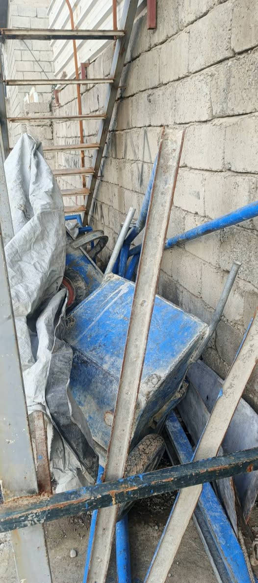 ونج كهربائي للبيع ويه مولده جديده وعرباين مل رمل ٢ ومل بلوك ٢ وسكله كامل ***********
