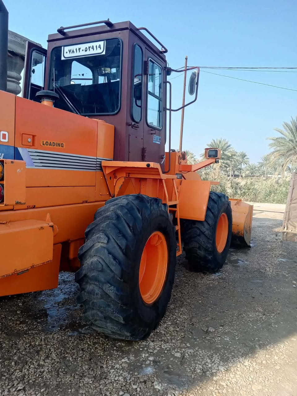 السلام عليكم شفل دخول جديد نضافه 100‎% 
موديل 2005 
ما مشتغل بالعراق ساعات قليله كلش 
محرك سته 
للاستفسار ***********
