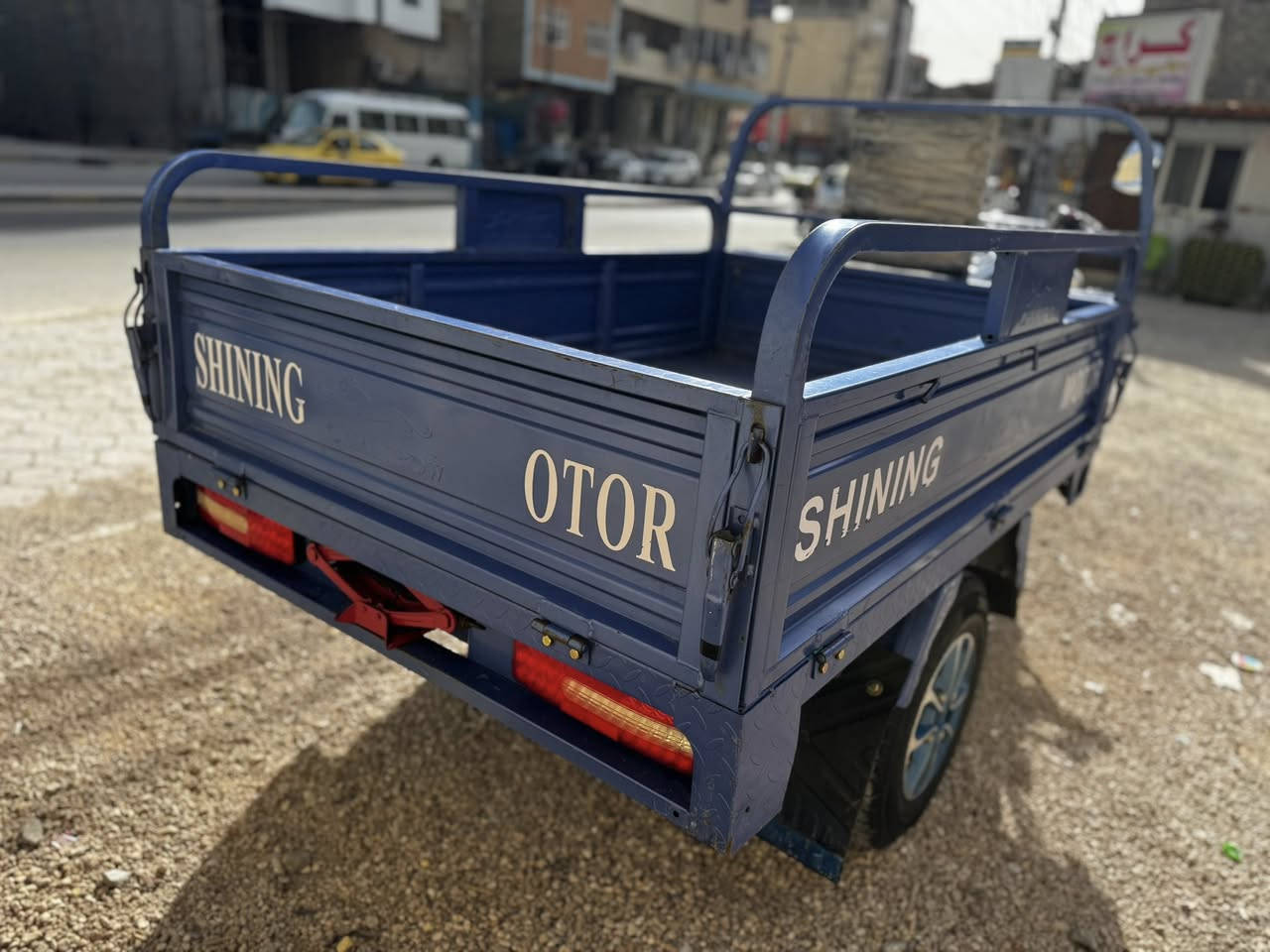 السلام عليكم ستوتة موديل  2023 طالعة بنهاية 2024نضيفة ع فحص محرك 200ماعايزة برغي ويل كب اوراق اصولي باسمي مكاني نجف وكيلها بالخان السعر 2600 وبيها مجال متواجد ع فيس وهذا رقمي ***********
