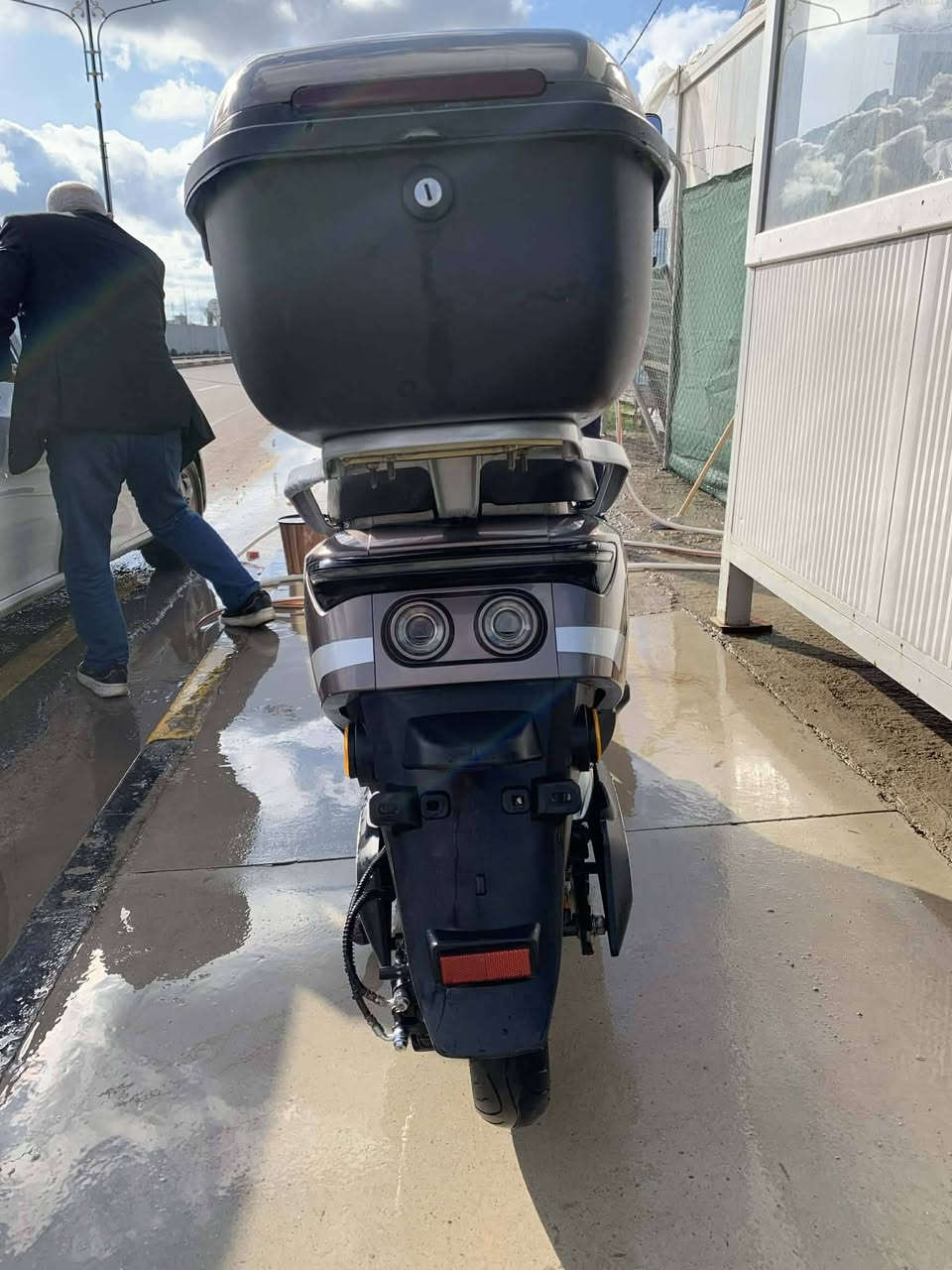 ماطور 318نضافه فول
شرط الفحص البطاريات 
بصمه وسويج 
السعر 600وبي مجال مكاني موصل 
***********
