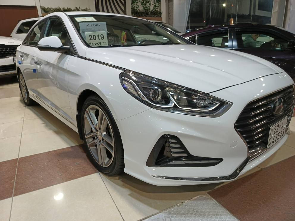 هيونداي سوناتا خليجي موديل 2019 بدون صبغ وبدون تعديل . كير ومحرك شرط لامفتوح وبي بخار . ماشية 100 ألف كم حقيقي رقم و سنوية جديد وبيها دفتر بنزين السعر 189 ورقة بيها مجال قليل. 
*********** بيجي, صلاح الدين
