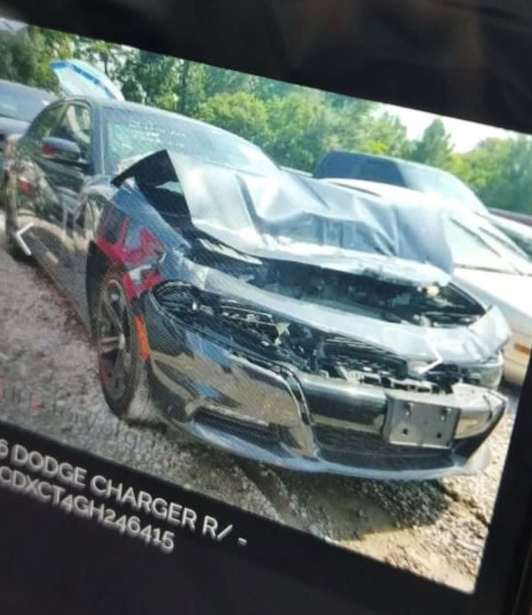 جارجر R/T 5.7 اربع قطع بيه سيارة ينرادلها شويه ترتيب  اللون اسود شذري مكان السياره بغداد تحويل مباشر السعر 160 $  وبيه شويه مجال


**إذا كنت صاحب هذا الإعلان وتريد حذفه لأي سبب، رجاءا أرسل رسالة إلى الدعم الفني**