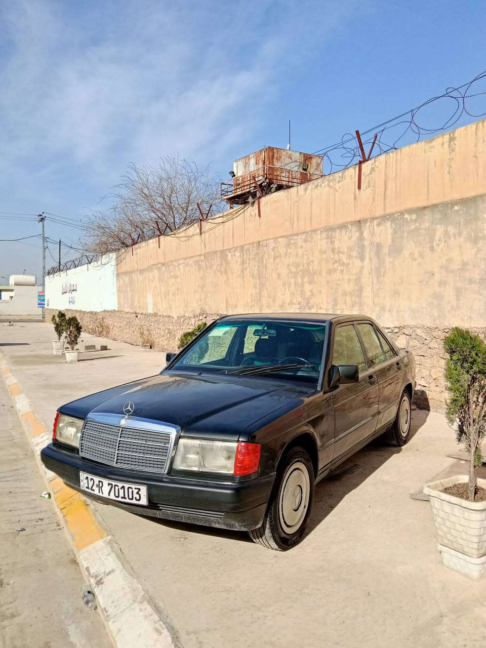 السلام عليكم مرسيدس 190 ح اربعه سلندر بلادي اصلي توماتيك عنكبوت سياره على وضع الشركهه مسبوقه فقط جمالي رقم جديد ثانويه الى تاريخ 2030 كربون بيها شرط المكينه والجير شرطه تحويل سياره مقفوله تخم تاير جديد صدرها الامامي والخلفي جديد سعرها 48 وبيها مجال قليل ***********
