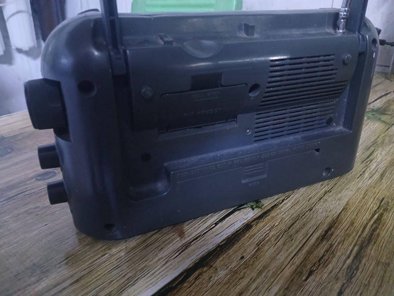 السلام عليكم مجموعة راديوات نظيفة للاستفسار ع الخاص او واتساب ع الرقم ***********
