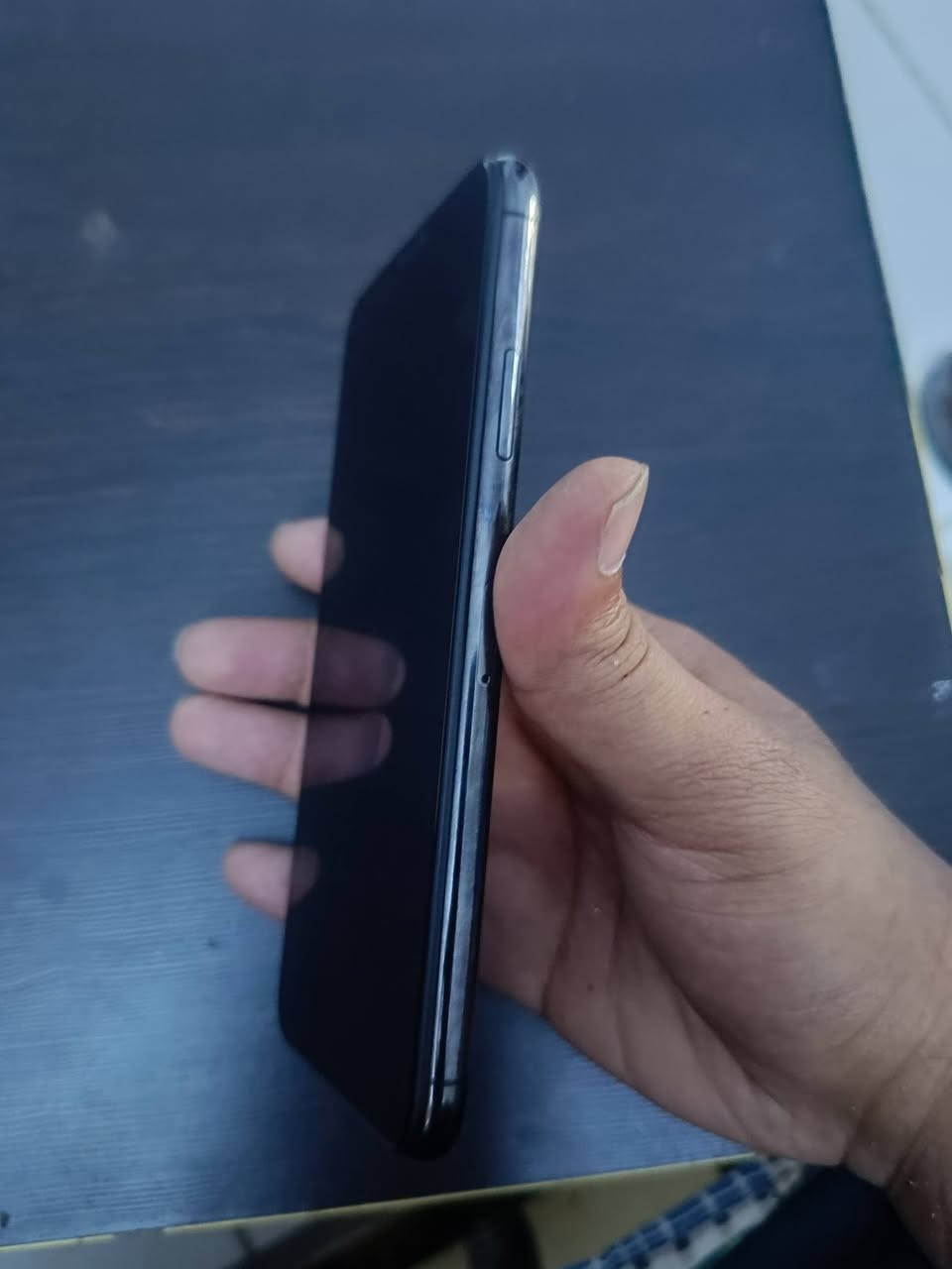 ايفون 11برو ماكس 
جهاز نظيف زلغ مابي
ذاكرة 64
مبدل شاشه وبطارية شرط اصليات
جهاز كامل كلشي شغال 
سعر 220
مكاني بغداد بوب الشام 
***********
