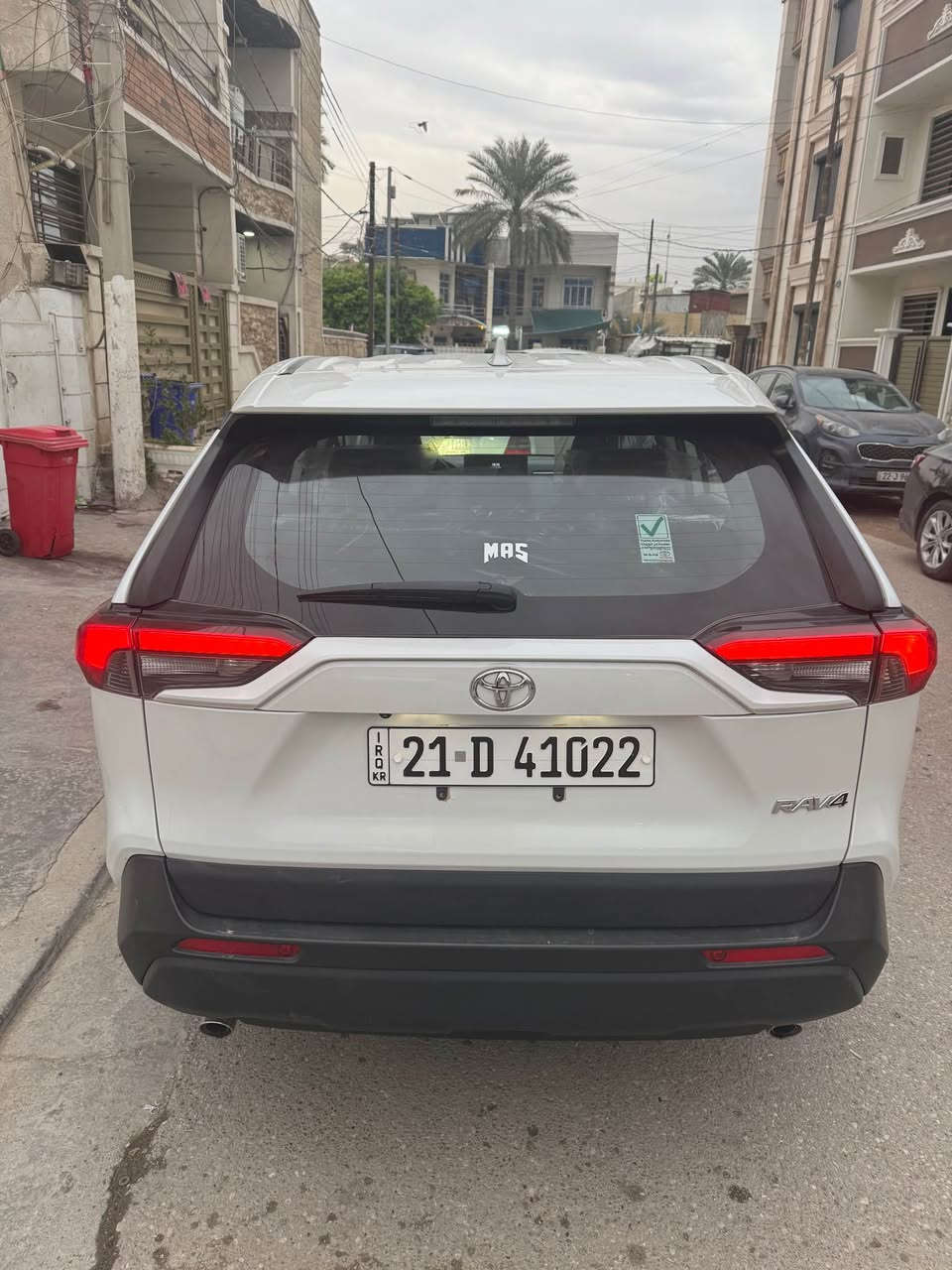 الرقم ***********
راف فور 2023 خليجيه سياره مابيه لا ضربه ولا صبغ بعده بنايلون مال شركه مكينه ٢٥٠٠ بانزين  مواصفاته عاديه شاشه كامره تحكمات انضمه قياده ماشيه ٤٦ كيلو مكان سياره بغداد حي جهاد السعر ٢٢٥ الفلوجة, الأنبار
