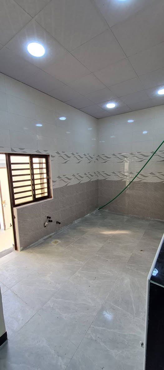 بيت للبيع ١٠٠م  ركن في البصره الجزيره شارع زين العابدين قرب مجمع عالم الرواد السكني   السعر ٥٨ 
***********
