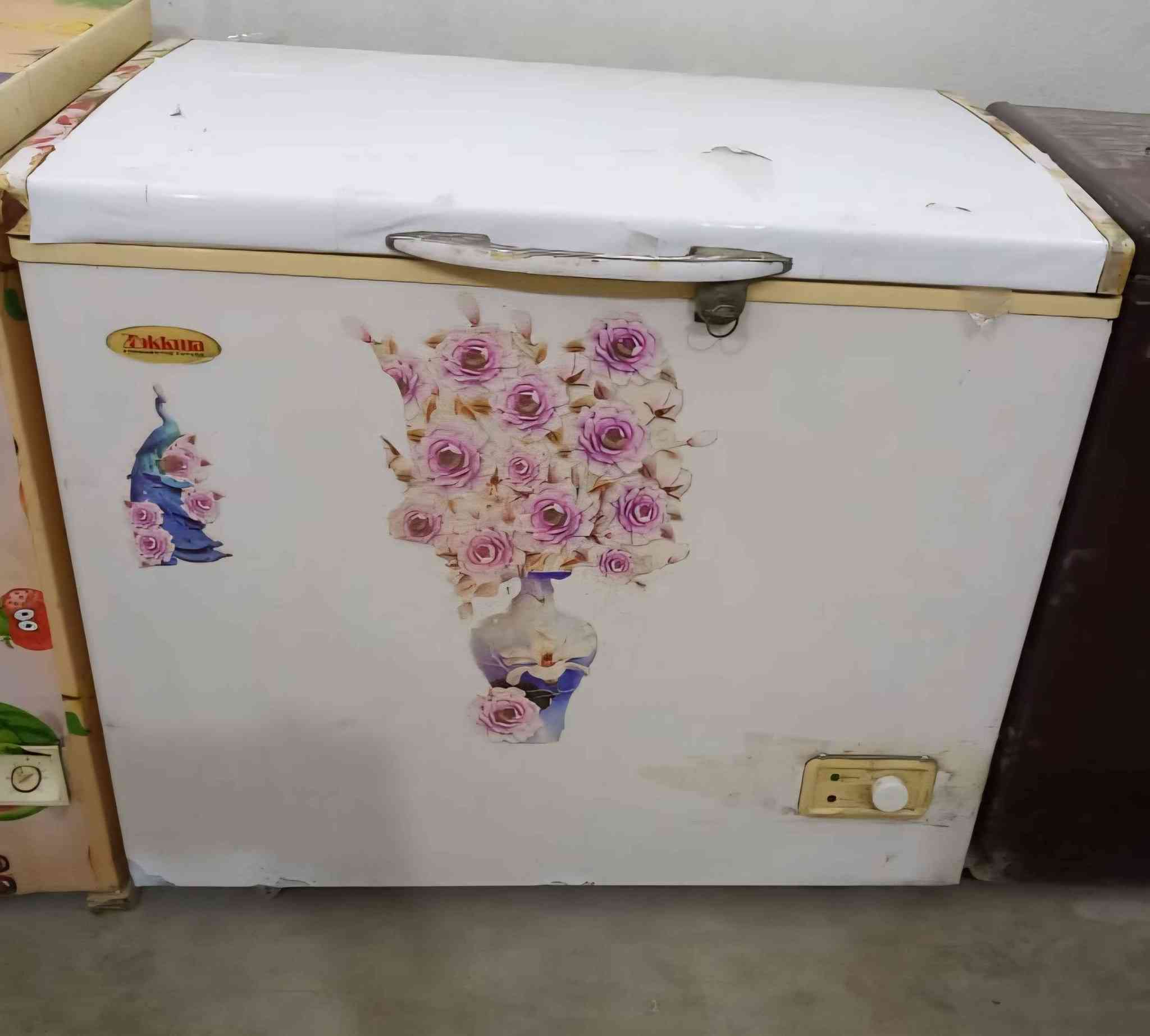 أغراض نظيفه مستعمله استعمال قليل جدا 
وبيه ضمان وفحص قبل البيع 
للاستفسار الاتصال على الرقم ***********
او خاص 
العنوان : باب المشهد مقابل مستشفى الولاده 
فرن الحسناوي قديما حلة, بابل
