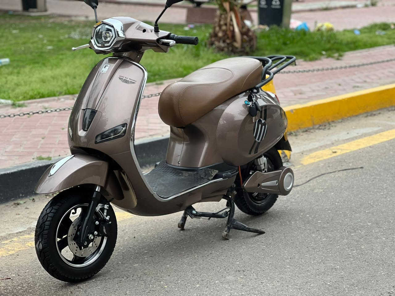 سلام  عليكم شباب دراجه شحن للبيع نوع كلاسك MTR دراجه بعدها وضع وكاله استخدام 25 يوم فقط وصل شراء موجود. دراجه عالميه والله وسياقتها بعد احله دراجه تخيل ومكفوله كفاله عامله وعفحص بيها مواصفات تخبل 

الموديل 2026
النوع كلاسك MTR 
البطاريات 5 دبل 
التحويلات 1.2.3
السرعه 60
رجوع الخلف R 
تشغيل عن بعد 
جهاز انذار السرقه 
بصمات 2
سويجات 2
وصل شراء موجود
اشاير رباعيه 
لايتات زنوزن قويه جدا 
شاشه تعرض الك كل عطل يصير 
بريكات دسكات دهن هدروليك 
 شاحنه اصليه  تدعم شحن سريع ويقاف ذاتي 
اطارات جوبلس  
لونها كلششش مميز وحلو 
كلها كامله مكمله 

اي استفسار اتصال 

***********

مكاني بغداد الاعظميه
