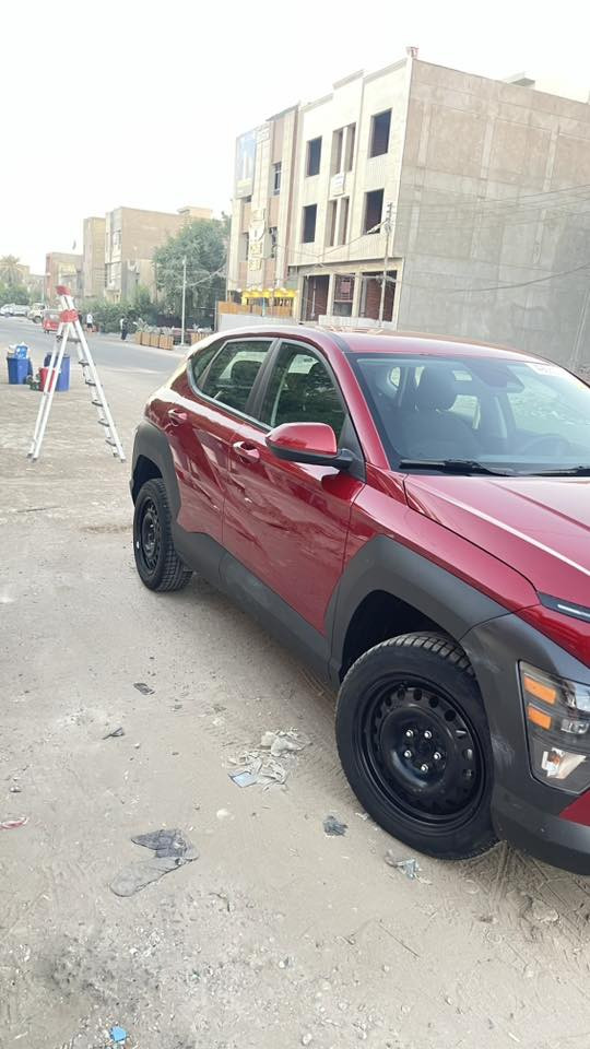 السلام عليكم كونا موديل 2024 فور ويل دفع رباعي ماشيه 16 ميل جديده جاد على وضع الشركه بدون حادث فقط دعاميه وستبدلت ابوحده اصليه محرك 2000دوش تدفئه كشنات فول بصمه فول زنون فول رادار نقطه عمياء هزاز استير 3 وضعيات قياده نضام منحدرات اتو هولد ومود ادريف وباقي المواصفات معروفه مرقم بغداد بسمي مكانها بغداد حي البنوك ***********السعر 183 وبيها مجال
