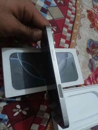 ايفون 16برو ماكس جديد مستعمل سبوع والله ماخذة بس خليتة عل غير شاحنة وط...