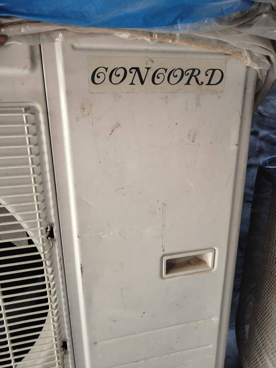 السبلت للبيع شغال ما بيه شي  نضافه 100 من 100 بس ابيعلك بدون وايرات و بواري  بس شغال السعر 300 ***********  بغداد
