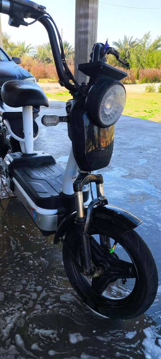 السلام عليكم
للبيع دراجه شحن حجم ١٢ صغير 
دراجه شغاله وكامله كهربائيات كلها شغاله وياها شاحنة
شباب الدراجه صغيره تفيد الي عمره ١٠ وجوه 
سعرها ١٧٥ وبيها مجال للشراي مكاني الرضوانيه الخط السريع الدولي


**إذا كنت صاحب هذا الإعلان وتريد حذفه لأي سبب، رجاءا أرسل رسالة إلى الدعم الفني**