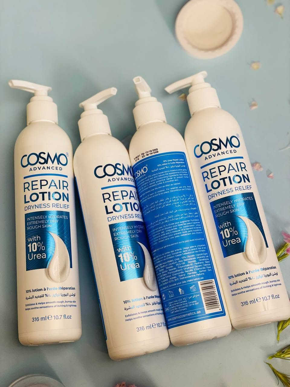 كوزمو لوشن معالج للجسم باليوريا 10% (Cosmo Repair Lotion with 10% Urea) هو مرطب علاجي مخصص للبشرة الجافة جدًا والخشنة، ويُستخدم لتوفير ترطيب عميق وتجديد خلايا الجلد

🌿 الخصائص والمكونات الرئيسية:
 • يوريا 10%: مكون فعّال يُستخدم لترطيب البشرة بعمق، حيث يعمل على جذب الماء إلى الطبقات العليا من الجلد، مما يساعد في تقليل الجفاف والتشققات.
 • تركيبة سريعة الامتصاص: تمتص البشرة اللوشن بسرعة دون ترك بقايا دهنية، مما يجعله مناسبًا للاستخدام اليومي. 
 • تحسين مرونة البشرة: يساعد الاستخدام المنتظم على تحسين مرونة البشرة ومنع الجفاف المستقبلي

✅ الفوائد:
 • ترطيب فوري وعميق للبشرة الجافة والخشنة. 
 • تحسين ملمس البشرة وجعلها أكثر نعومة وراحة.
 • مناسب للاستخدام اليومي ولجميع أنواع البشرة، بما في ذلك البشرة الحساسة
المنشأ دبي الأصلي ✅

سعر العلبه  8 الاف 
علبتين  ب15 الف 
3علب ب20
توصيل 5 الاف


**إذا كنت صاحب هذا الإعلان وتريد حذفه لأي سبب، رجاءا أرسل رسالة إلى الدعم الفني**