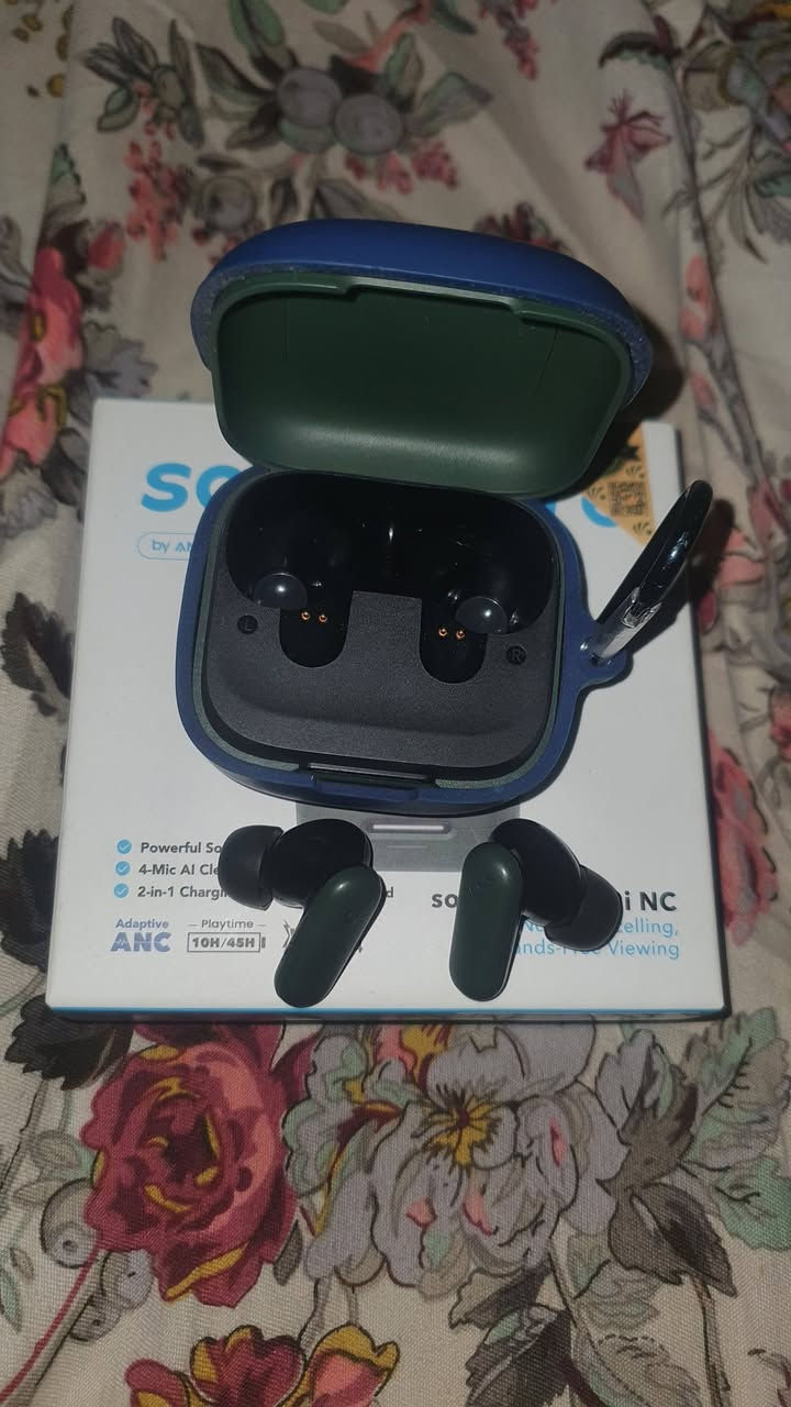 سلام عليكم سماعات انكر R50i nc  مستخدمه شهر أو أقل جديده حيل مشحونه ٣ مرات ضمان عين الفهد  وياها حافضه هم سعرها ٣٠ الف وي توصيل


**إذا كنت صاحب هذا الإعلان وتريد حذفه لأي سبب، رجاءا أرسل رسالة إلى الدعم الفني**