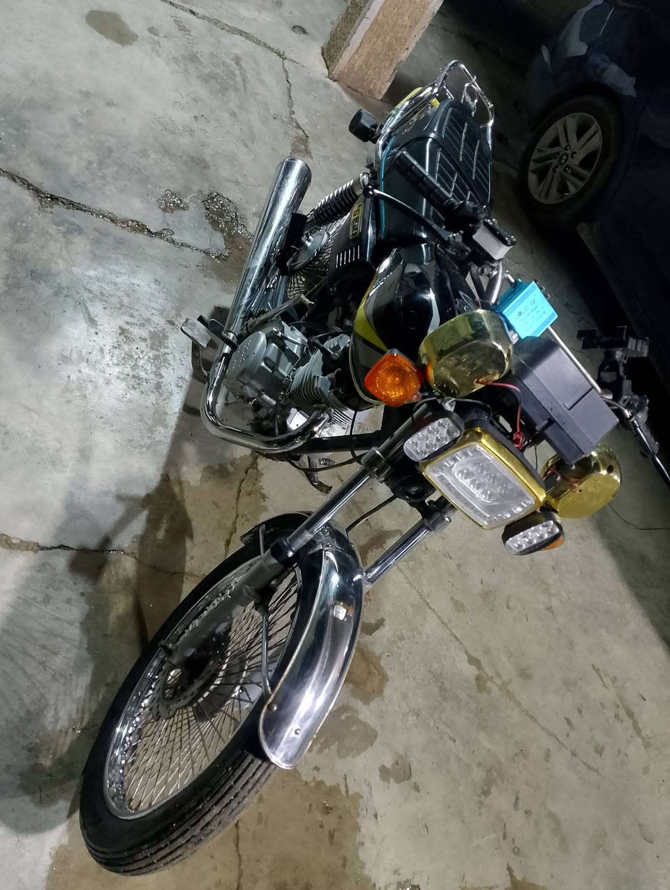 للبيع ماطور  موديل 23 المحرك مفتوح بس ولافات والباقي شرط السعر 375وبي مجال شي قليل للستفسار ***********
