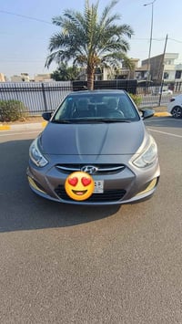 للبيع اكسنت ٢٠١٦  وارد امريكا محرك gdi 1600 رقم بغداد بسمي  السياره لي...