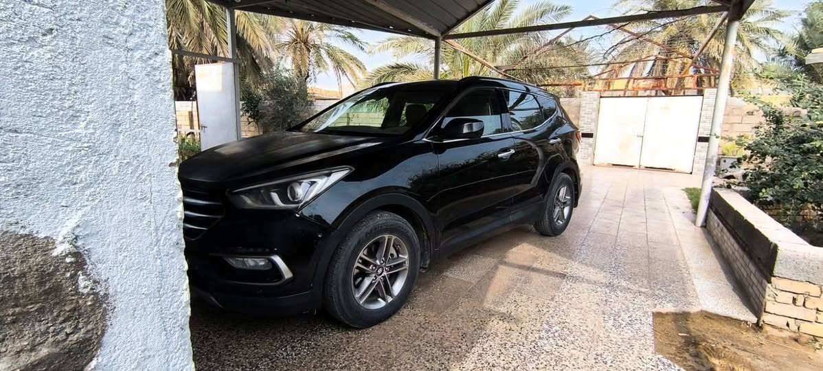 سنتافي موديل 2017 4 سلندر وارد امريكي الضرر البنيد تبديل فقط وصور الحادث مرفقه مع الصور الضربة بسيطة رقم ذي قار السيارة بأسمي 5 راكب
كفالة باقي الاجزاء مكينة كير شرط ماشية 71 ميل السيارة جديدة على وضع الشركة السعر 150 وبي مجال قليل جدا الاستفسار ***********
