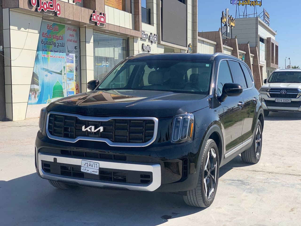 #اللهم صل ع محمد وال محمد #كيا تيلورايد 2024 دخول جديد بكتاب شهداء ذي قار معفيه من الرقم فقط ترويج معامله 

سياره حادث خفيف جدا وحلو قطعه وحده تبديل 
(جاملغ فقط تبديل ) ارباك استيرن الباقي كفاله عامه من زلغ 

#اللون اسود الملكي داخل ابيض 

فئه S معروفه مواصفاتها 
فتحه بصمه  تشغيل عن بعد  رادار  حساسات _

ويل كب  تحكمات  شاشه جيتال  متصله _ كامره 

كشن كهرباء  جلد  داخل ابيض منفصل 

انظمه قياده  توقف ذاتي  لايتات زنون  مانع انزلاق  مانع انحدار  مثبت سرعه  باقي مواصفات معروفه 
سياره جديده  وأحلى من الصور ماشيه 20 الف 
                     السعر: 270وبيها مجال 

رقم الهاتف *********** مكلف بالنشر غير متواجد ع فيس صور حادث بالمنشور 
مكان ناصريه مركز حي اور وتحياتي لكم
