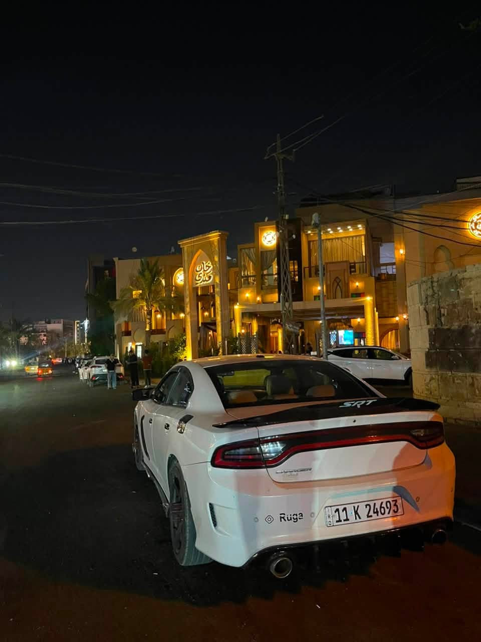 السلام عليكم دوج جارجر 2015 3600 حادث حلو بدون لغود بدون شواصي لتقارنها بل مهجومات رقم بغداد 
اكزوز مشتغلة يم علي الوادي ويل نجمه اصلي 
مواصفات ال SXT المعروفه
***********
