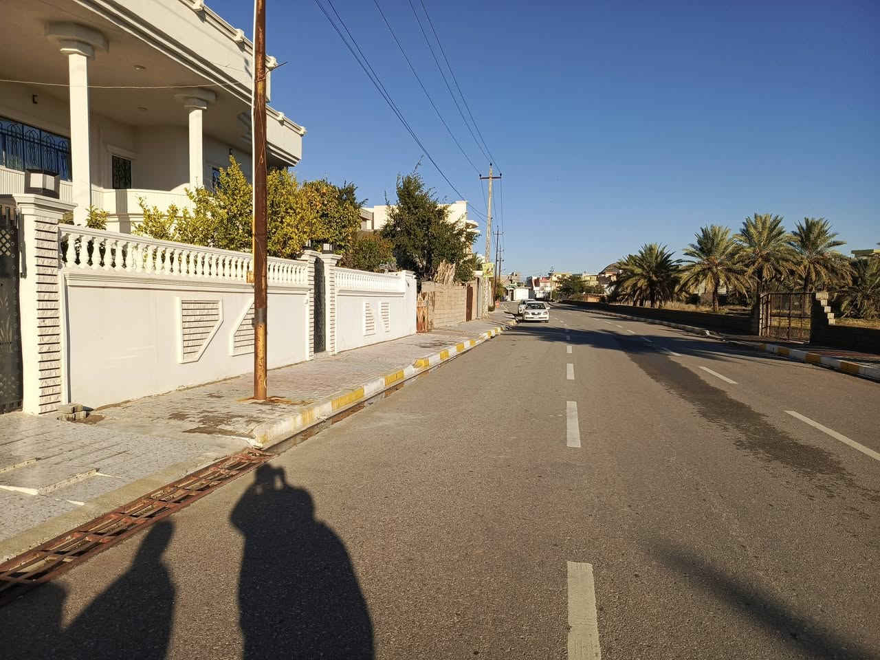 دار للبيع طابو ملك صرف 

الموقع / خلف اعدادية طوز 

المساحة / 200 متر 

للاستفسار اكثر مراجعة مكتب الرحمن للعقار قرب جامع الشهداء مقابل مدرسة صدى العراق الابتدائيه 

او الاتصال على الرقم 

***********
