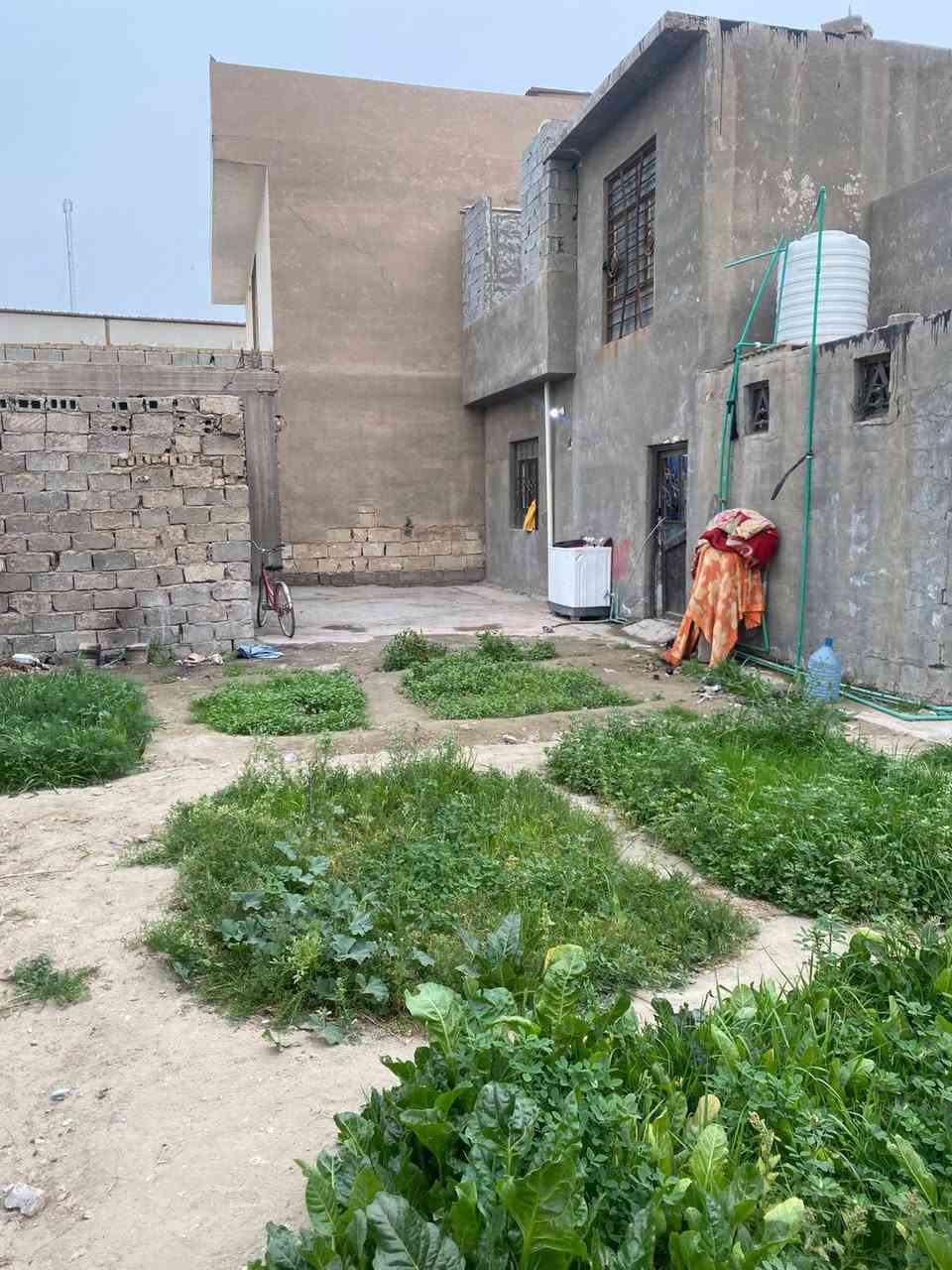 سلام عليكم بيت البيع موقع كربلاء لامام عون عمود 243مساحه 480بناء حديث مساحه 150السعر 160وبيه مجال رقم الهاتف***********
