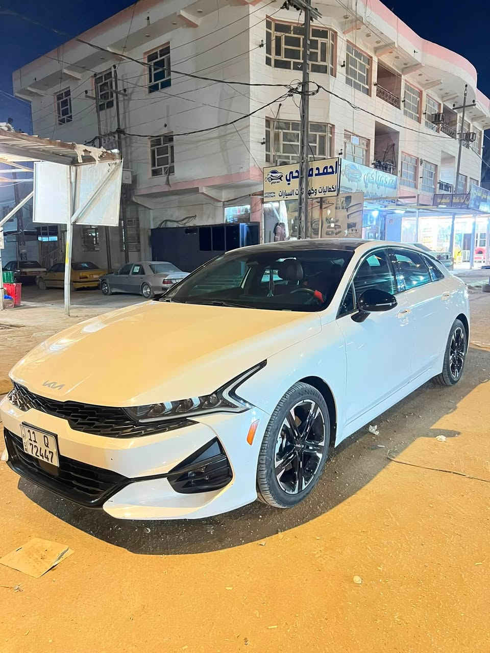 🚗 كيا K5 موديل 2022 للبيع 🚗
السلام عليكم شباب، متوفرة سيارة كيا K5 بمواصفات ممتازة ونظافة عالية. تفاصيل السيارة كاملة أدناه:
🔹 المواصفات العامة:
 الموديل: 2022.
 الفئة: جي تي لاين (GT-Line).
 المواصفات: فووول مواصفات (أعلى فئة).
 الرقم: بغداد (حرة).
🔹 حالة السيارة والبودي:
 الحادث: نصف جاملغ خلفي فقط.
 الكفالة: السيارة مكفولة بالكامل عدا مكان الحادث المذكور (البجم كبس الشركة الأصلي).
💵 السعر والتواصل:
 السعر: للاستفسار ومعرفة السعر يرجى المراسله (متواجد إن شاء الله).


**إذا كنت صاحب هذا الإعلان وتريد حذفه لأي سبب، رجاءا أرسل رسالة إلى الدعم الفني**
