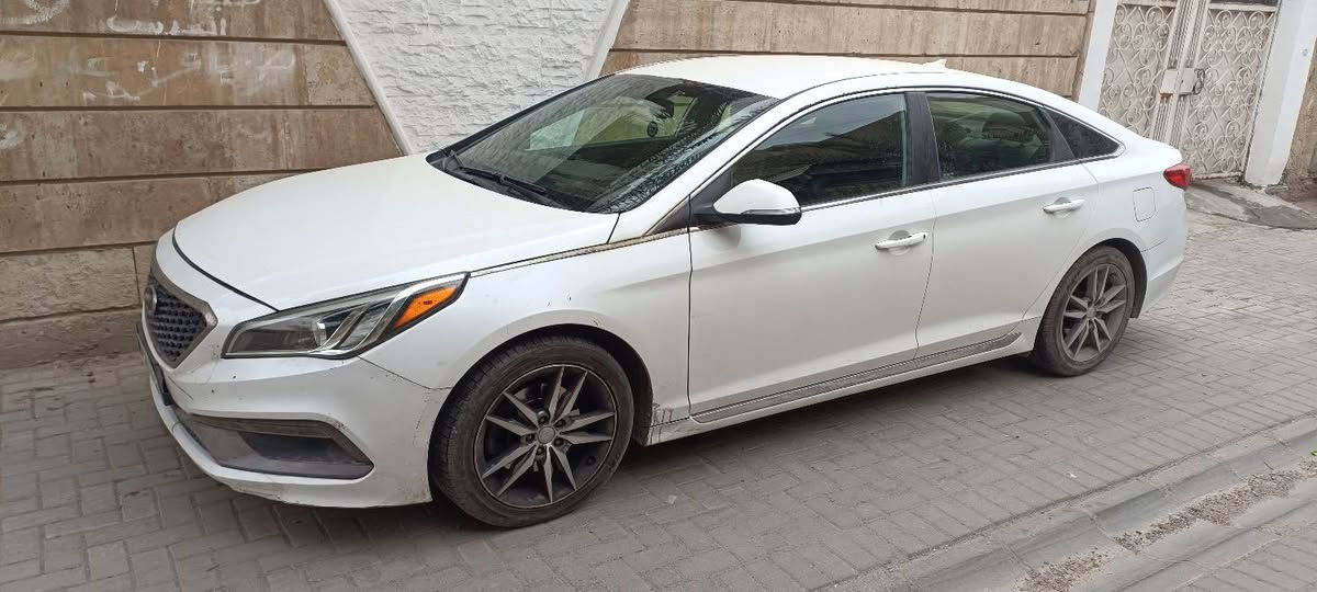 السلام عليكم اخوان سوناتا 2017 السعر 125 ورقة باتري جديد طخم تاير البصرة بيه حادث في امريكا وضربه في الصندوق تم تبديلها نفس اللون وبعض النواقص البسيطة بشكل عام السيارة حلوه بالعافية على الذي ياخذه للاستفسار الاتصالل
 هاتف واتساب ***********
