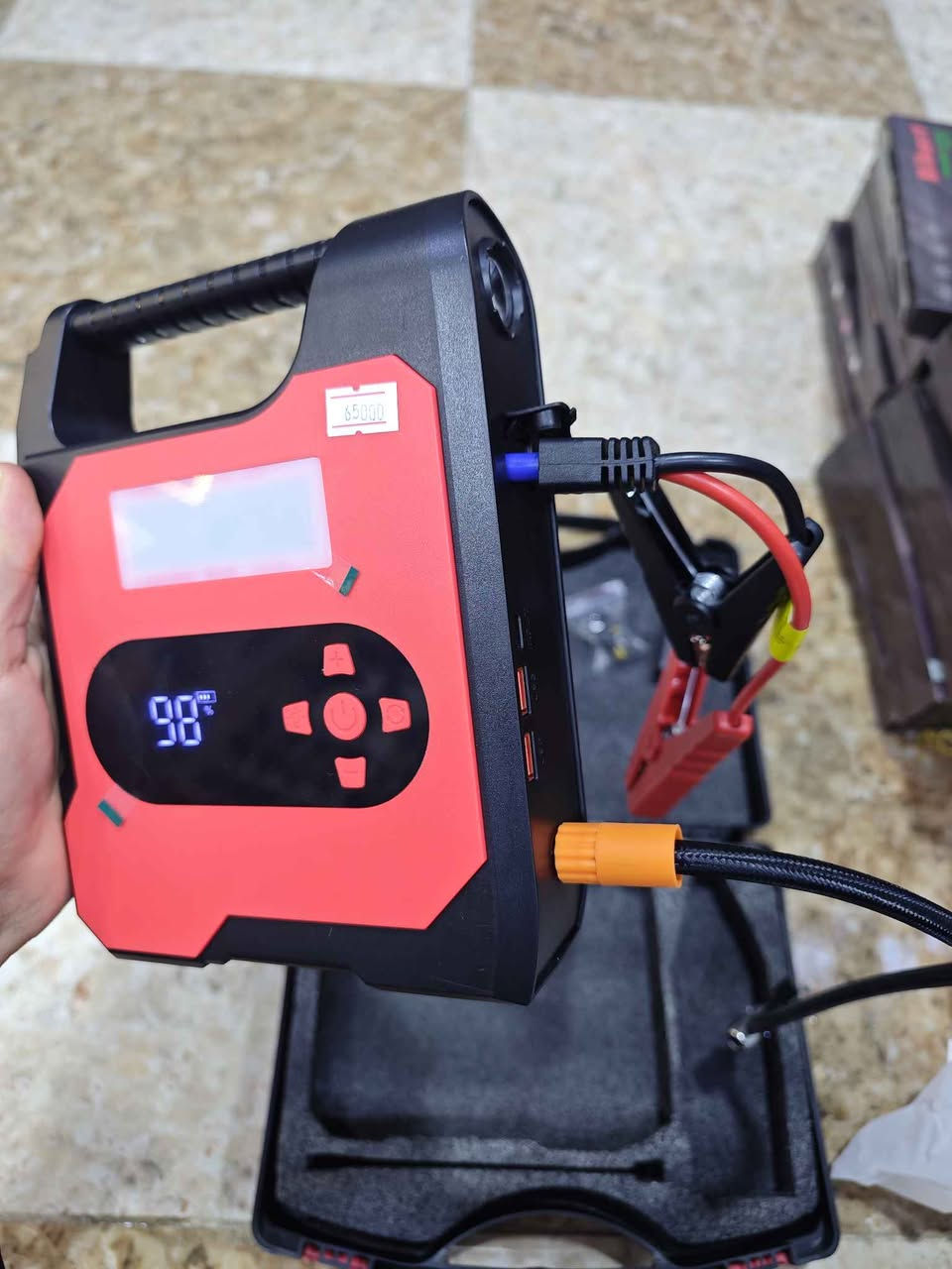 چەتاڵ و کۆمپرێسەری ئەسڵی 12 ڤۆڵت
بۆ هەموو جۆرە سەیارەیەک دەبێت
زیاتر لە 5 جار سەیارە چەتاڵ دەکات
کۆمپرێسەرەکەی زۆر بەهێزە 
ئەلیکترۆنیە و گەشتە ئاستی پێویست ڕاستەوخۆ دەکوژێتەوە
وەکوو پاوەر بانکی سەیارە بەکاردێت
نرخی تەنها 65 هەزارە
گەیاندن هەیە
ناونیشان نالی شۆپ سلێمانی شەستی خوارەوە بەرامبەر فامیلی مۆڵ پێش پردی وڵوبە 
***********
*********** السليمانية, العراق
