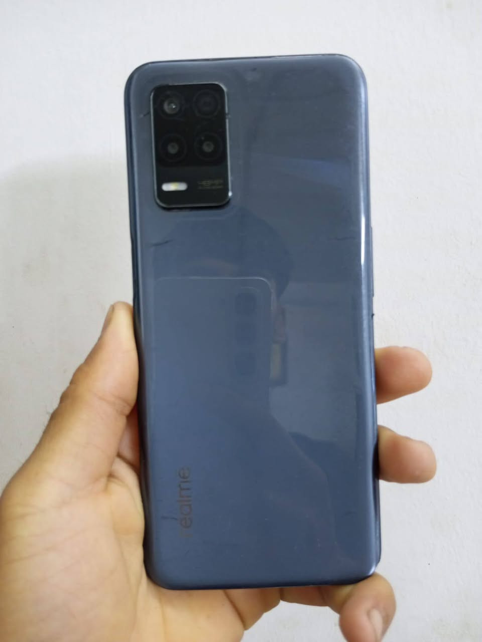 موبايل realme 8 5G نظيف ذاكره 128 رام 8 
ما ابي اي عيب للبيع سعر 90 الف وابيها مجال 
مكاني كركوك فيلق ***********
***********
