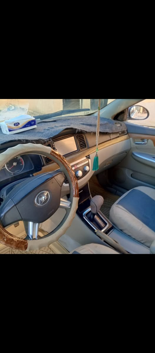 للبيع ليفان 620 موديل ١٣ محوره كورله 1800تبريد تخم تاير والباقيي شوف العين راعيه ايريد تحويل مكان السياره ناصريه السعر ٤٣مجال قليل حك الجيه رقم الهاتف ***********
