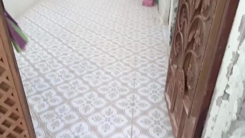 سلام عليكم
المساحه الكليه 950م
 عله طريق الخور قرب قصر مضحي مسيجه  وباب سلايت +بيتين 
ماي خطين من التحليه ومن البترو 
محوله بلباب شارع 15 الاستفسار ***********واتساب فقط
