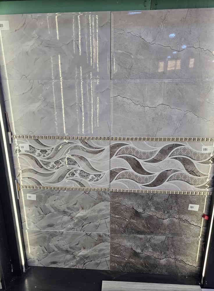 #السرحان_للديكور_والسيراميك 

كل أسبوع موديلات جديدة 

وجبة جديدة من السيراميك الجداري 
شركة برديس Paradise
 شركة أطلس Atlas
شركة فرح Farah
شركة مريم Mariam

🔹 القياس: 30×60
🔹 عجينة بيضة فول كواليتي 
🔹 قياسات مضبوطة 100%
🔹 نوع الاستخدام: جوكر (حمامات – جدران – مطابخ) 🛁🍽️
🔹 جودة عالية ولمسة فخامة لأي مكان 

موصل ناحية القيارة الشارع العام قرب السيطرة الشمالية 

*********** سفيان 
*********** سرحان 
*********** امجد ابو صالح
*********** اسامة
