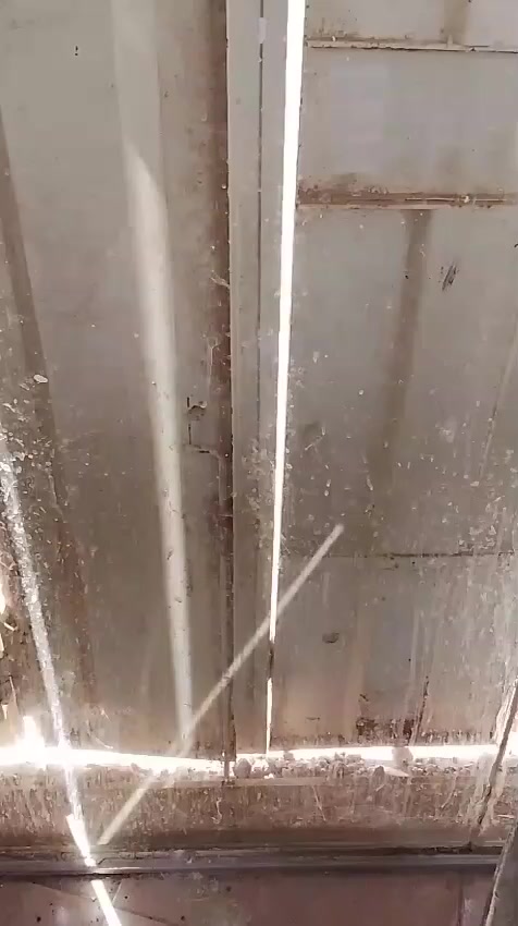 جام خانه كامله أصلي ثقيل أبو ١٠ ملم نضيفه ما بيها أي ضرر الطول ٢٧٧سم والعرض ٢١٣سم
أما 
الجام خانه بيها باب طول ٢٨٠ والعرض ٢٨٦سم رايدهم بسعر مناسب مال مستعجل شراي هذا رقمي ***********
