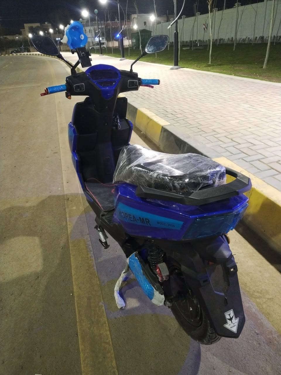 السلام عليكم
دراجة شحن سكنس للبيع
  (6) بطاريات دبل شررررط الفحص وين ما تريد نروح نفحص
ملف (2000W)  نحاس اصلي خالص 🚀🚀🚀
4 سرع بيها سرعه 99
لايتات عالي ناصي اشاير يمين يسار نشرات ليلية
السعر ((((((((500))))))))) بيها مجال قليل حيل
العنوان موصل جانب الايمن شراي تعال خاص


**إذا كنت صاحب هذا الإعلان وتريد حذفه لأي سبب، رجاءا أرسل رسالة إلى الدعم الفني**