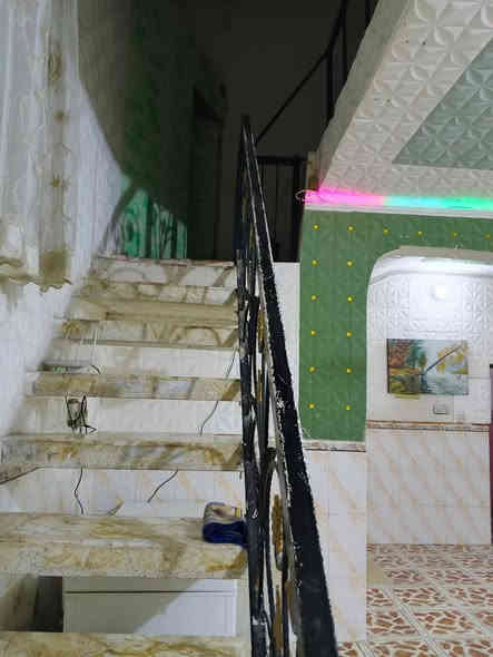 (( نقدا أو أقساط))
جنس العقار/ سند زراعي 25 
نوع العقار/ دار سكن 
المساحة/ 300م واجهة 20م ونزال 15م 
الموقع /بابل - الحله - ورديه داخل قرب مدرسة مالك الأشتر الابتدائية يبعد عن الشارع العام 15م وشارع فرعي 8م وخدمات متوفرة.
التفاصيل/ 
الطابق الأول/ إستقبال وغرفة نوم وكلدور واسع ومطبخ ومجمع صحيات داخلية وخارجية.
الطابق الثاني/ غرفتين نوم مع بالكونه مطلة على حديقة الدار وصحيات.
السعر/ 95 
للاستفسار مراجعة مكتبنا أو الاتصال بنا على الارقام التالي:-
( واتساب متوفر)
***********
***********
