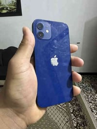 ايفون 12 عادي للبيع ذاكره 128 بطاريه 81 ماستر مكفول وممفتوح جديد كلش ب...