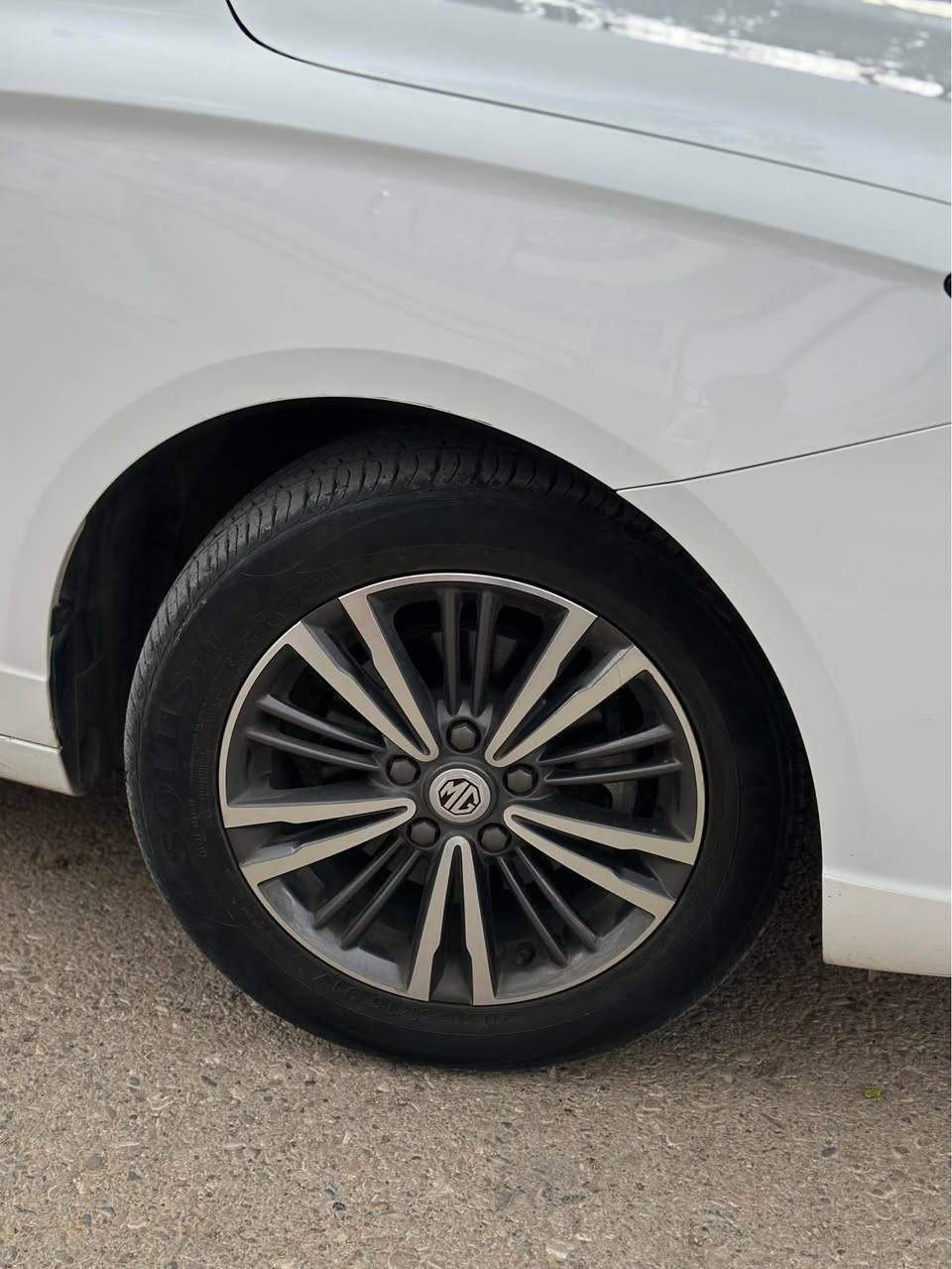 MG5 2023 Luxury 
💫 ئێمجی فایف ٥ فول فول مواسەفات - تەنها بەقەد مۆبایلێک کارتی هەیە لە دەرگای دواوەوە- یەک دو شوختی وردی بچوکی هەیە شایەنی باس نیە -21000  کم  رۆشتووە 
تب- ڕەقەمی لەگەڵ نیە🔢
‏🈲 ئۆتۆماتیک-بەسمە و ئۆتۆ هۆڵد- برێک کارەبایی-سلایت و دەرگا بەسمە - پێشو دوا لید - کامێرەیە حاسەیە- کوشن جلد - دوو مۆدی لێخورین- ویل کرۆم-ئاوێنە کارەبا - ئاوێنە شەفت
🕹️ شوێن/سلێمانی
📲***********
*********** السليمانية, العراق
