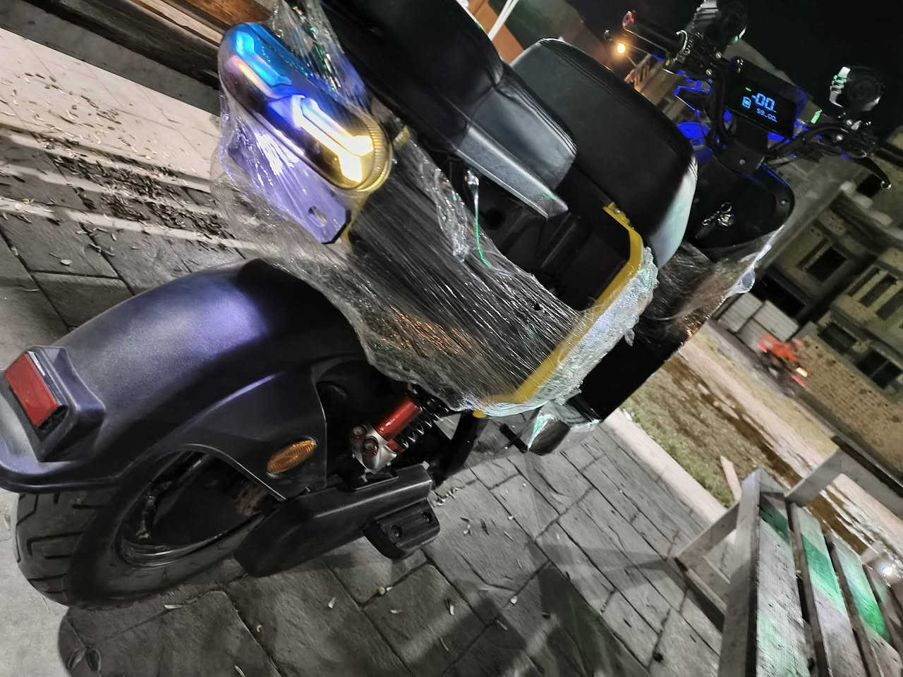 آر 11 دراجه نضيفه حيل ما ناقصه شيء اشاير اناير بطاريات بلاد السعر 400 مكان قبله تواصل ***********
