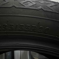 للبيع تاير حجم 235/55R20 شركه dunlop مستمعل بحاله جيده تاير اصلي مال س...