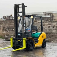 للبيع رافعة شوكية  كوماتسو موديل 2011 طنين او نص  جوب عالي 3 حركات يمي...