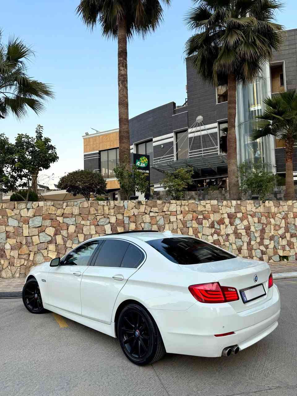 کــــــوردی 
تەنها فرۆشتن ، بە نقد 
بی ئێم BMW . F10 
مــــــۆدیل / 2012 ، بەنزین 
مەکینە / V6 . 523 نۆزن کورت مەڕغوب   
گێڕ و مەکینە کارەباییات بەشەرت
ڕۆیشتن / 150هەزار مايل 
ڕەقەم ئەوروپی مەنەفێست 2025غرامه به شه رت
***********
مواسفات / سلایت گەورە ، برێک بەسمەو ئۆتۆ ، بیلادی پەردە ئۆتۆ'گیر شەفت ‘تحدید سرعە’کامیرا ٣٦٠ پلە’پێشو پشت حساس’کوشن کارەباو خزنو هیتەر’ 

سبوغ سقفو حزام بەشەرت 

نـــــــرخ   ( 112مجال ) 

بۆ پەیوەندی*********** أربيل, العراق
