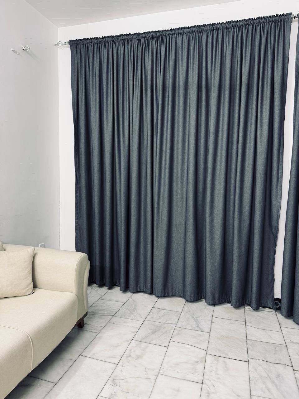 تخم تركي 4 قطع 2 كراسي و2 قنفات(8مقاعد) الخشب زان والقماش كتان 
العنوان:قرب مدخل العاب الكرخ الثانية(العاب السيدية)
نظيف كلش الضرر مالته فقط خسف بالنص مال قنفات بالاسفنج صاير من اثر الكعدة يعني الخسف مو بالخشب