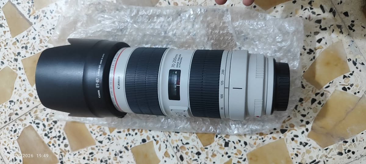 عدسه 70/200اخت الاصدار الثالث
الاغراض كامله هود جنطه كارتونه اخت جديد شراي تعال خاص 
الهاتف ***********20
